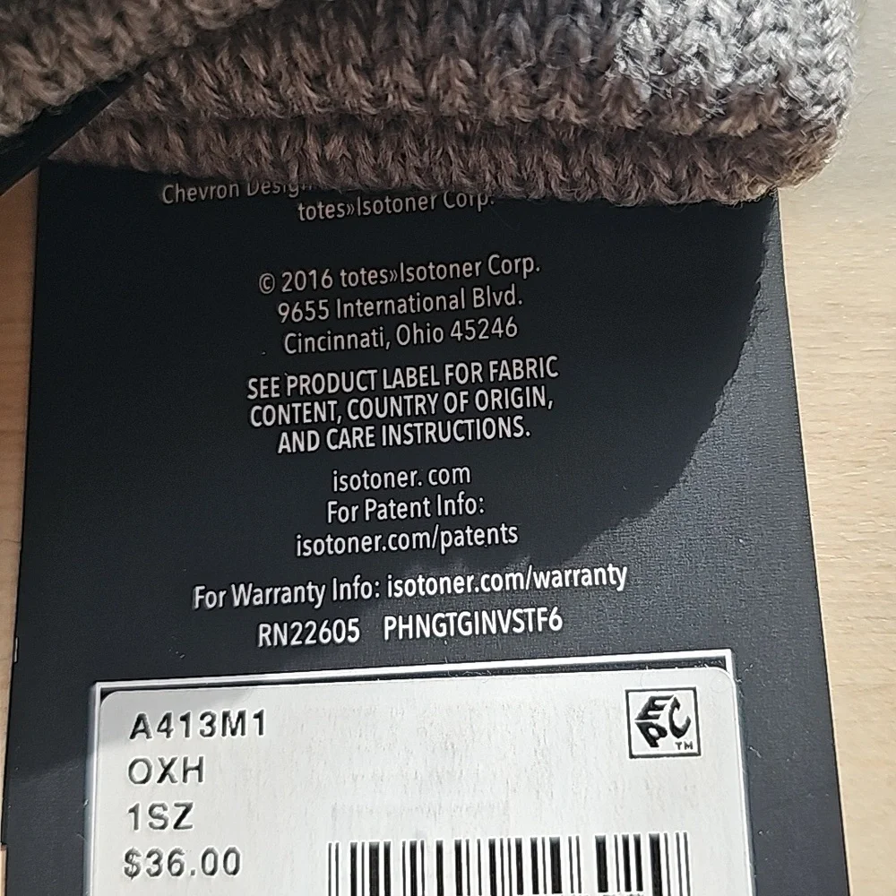 ISOTONER NWT signature smart touch gloves in grey gray - Picture 5 of 6